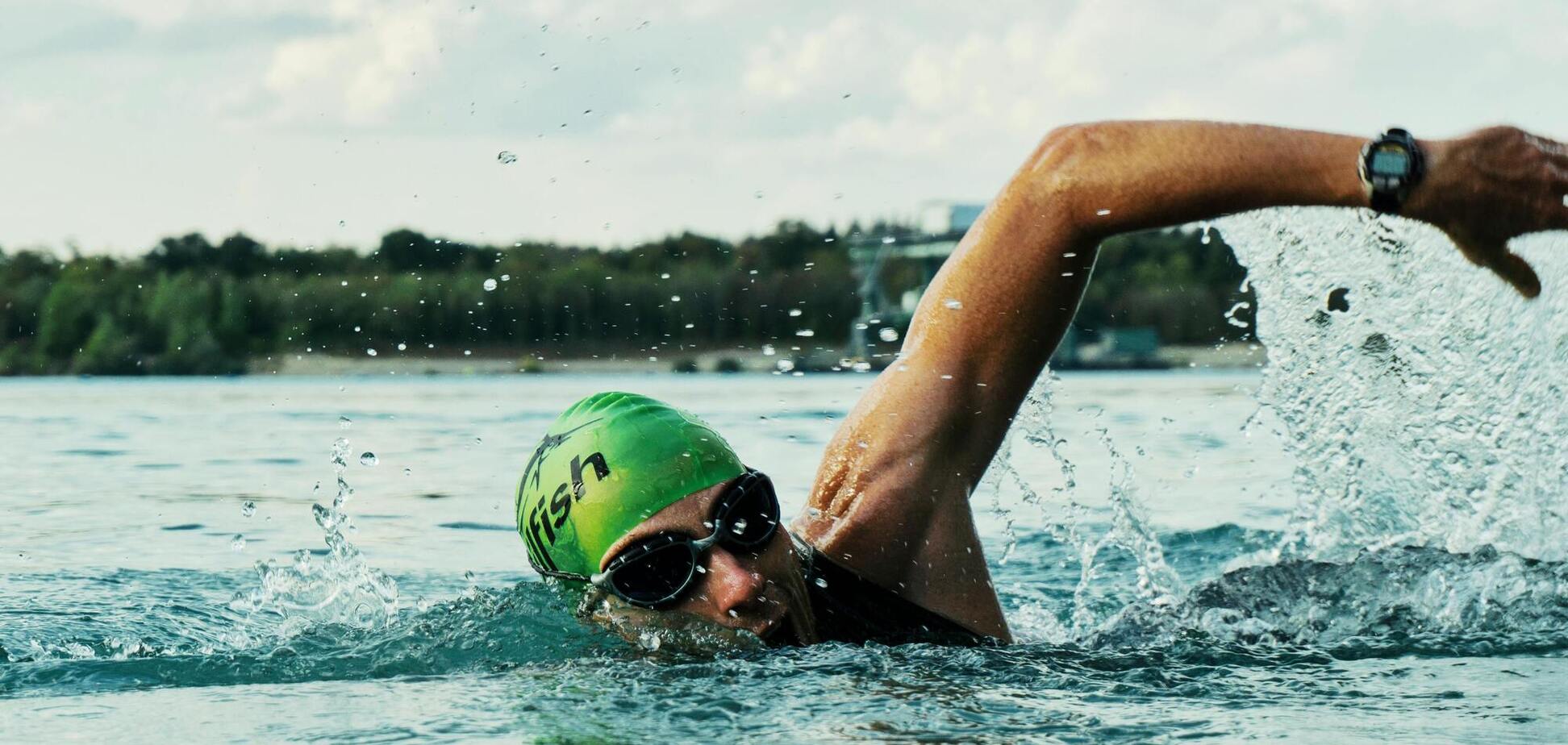 Фізичні та ментальні переваги плавання: чим корисне комплексне тренування