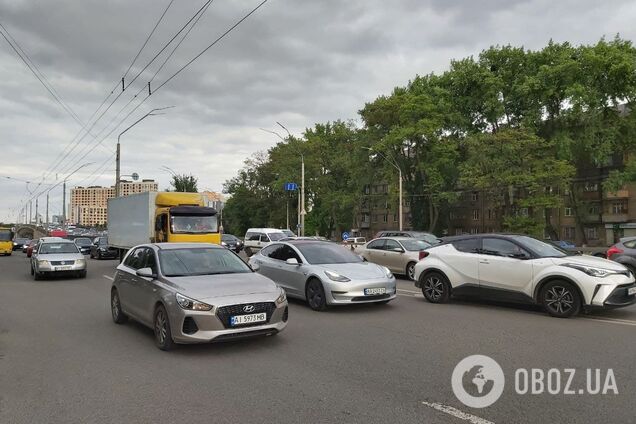 В Киеве из-за ДТП образовались многочисленные пробки