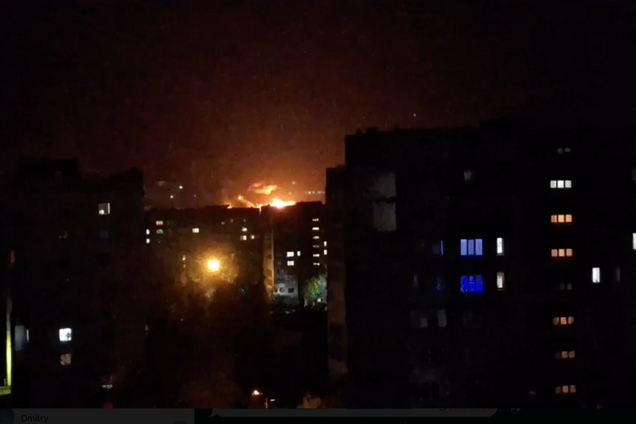 В оккупированном Луганске раздались взрывы: сообщают о попадании ракет ATACMS по нефтебазе. Видео