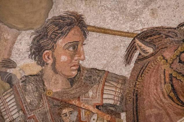 Археологи знайшли ванну кімнату, де Олександр Македонський купався зі своїм ймовірним коханцем