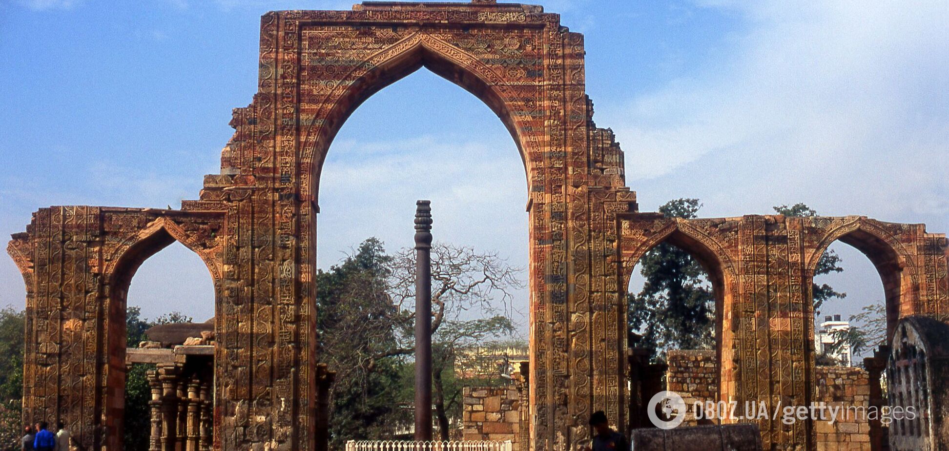 Нержавеющее железо. В чем секрет всемирно известного 'столпа желаний' в Индии и как выглядит 1600-летняя колонна