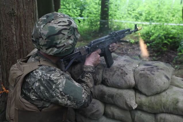 В Генштабе показали, как украинских новобранцев муштруют в Британии. Видео