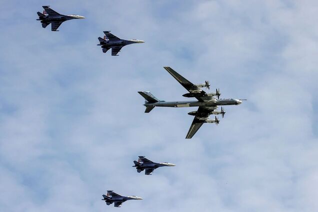 В Украине масштабная воздушная тревога: РФ запустила ракеты с самолетов Ту-95МС и 'Калибры', Польша подняла авиацию