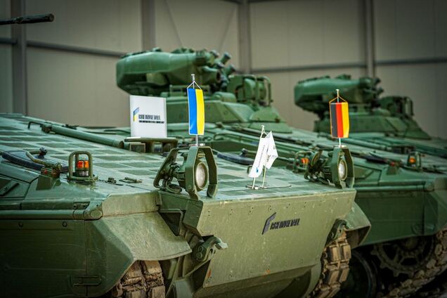 Укроборонпром и Rheinmetall открыли первый цех по ремонту и производству бронетехники в Украине. Фото