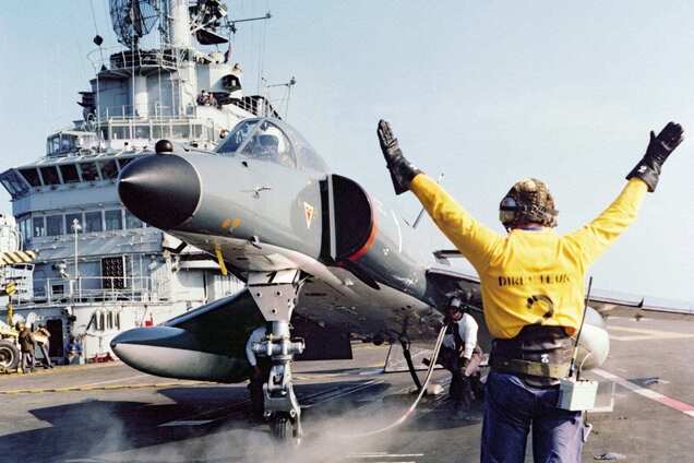 Аргентина и Франция обсуждают предоставление Украине штурмовиков Super Etendard: в чем особенность этих истребителей