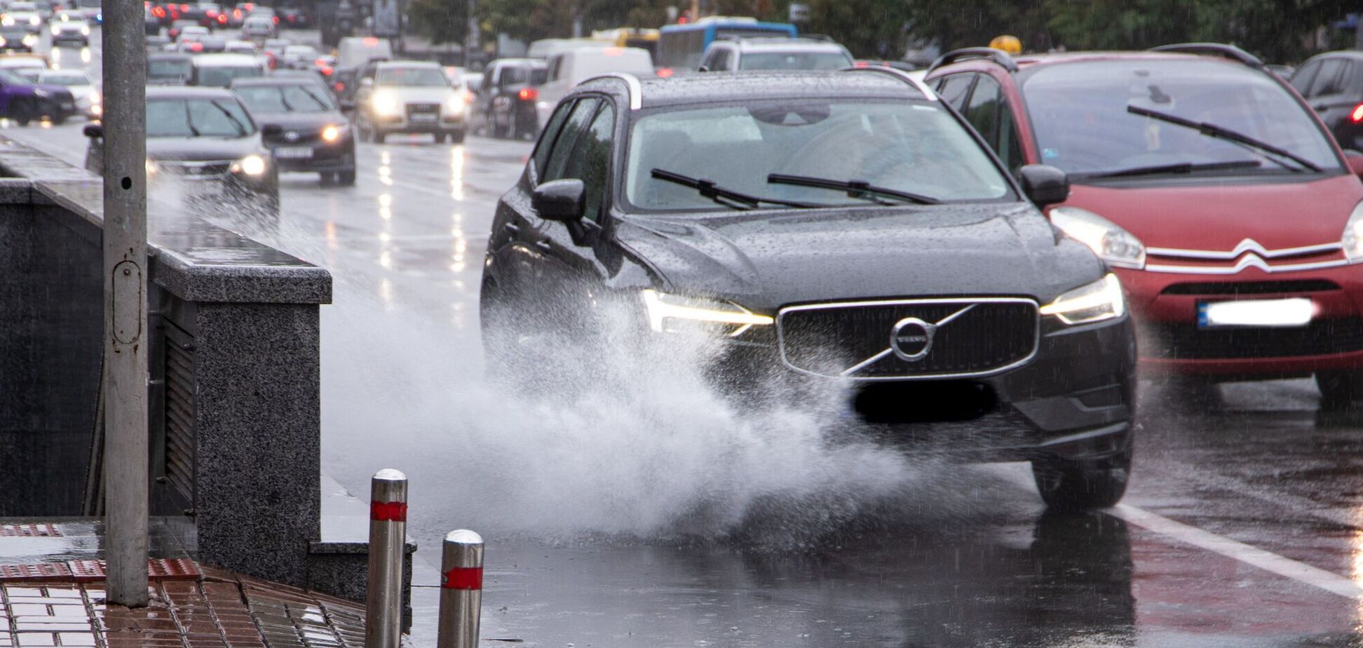 Впервые за 30 лет: в Киеве менее чем за сутки выпало более половины месячной нормы осадков