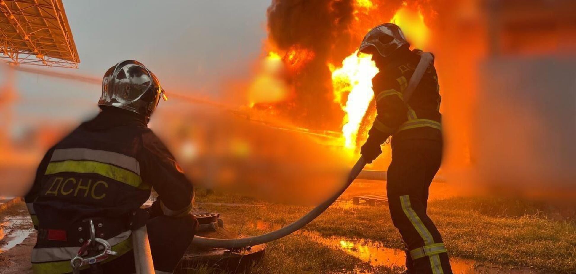 'Благодарю всех, кто защищает наше небо': Зеленский отреагировал на новую атаку РФ на Украину и указал на потребности в ПВО