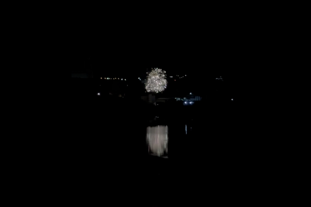 В Киеве неизвестные запустили салют: в сети появились видео