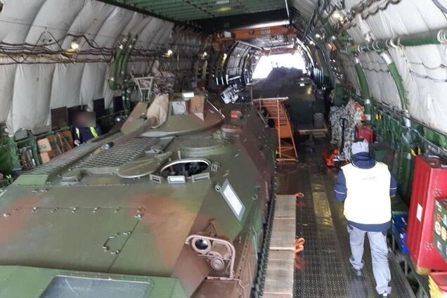 ЗМІ: Словенія таємно допомагала Україні зброєю, коли США затримували поставки