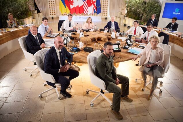 'Прошу сделать все возможное': Зеленский на саммите G7 призвал защитить воздушное пространство Украины