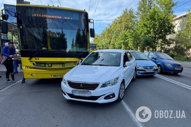 В результате ДТП образовалась пробка