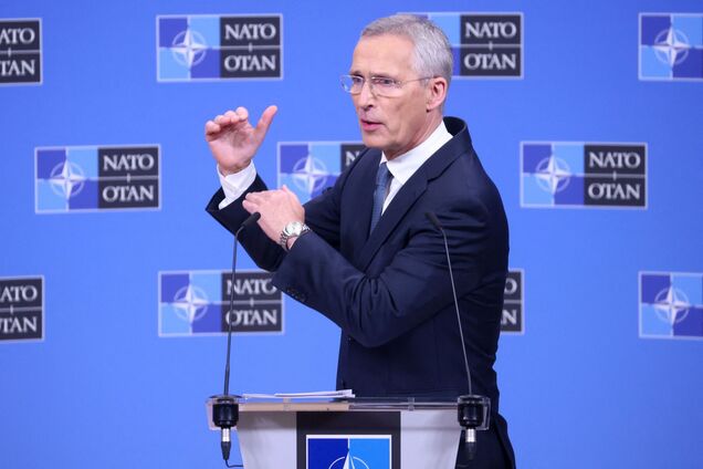 НАТО примет большую роль в координации поставок оружия Украине, – Столтенберг