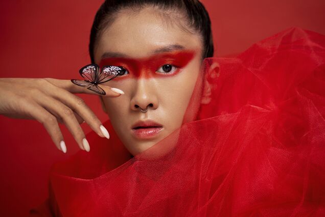 Підводка очі-метелики: як створити образ немов з салону краси