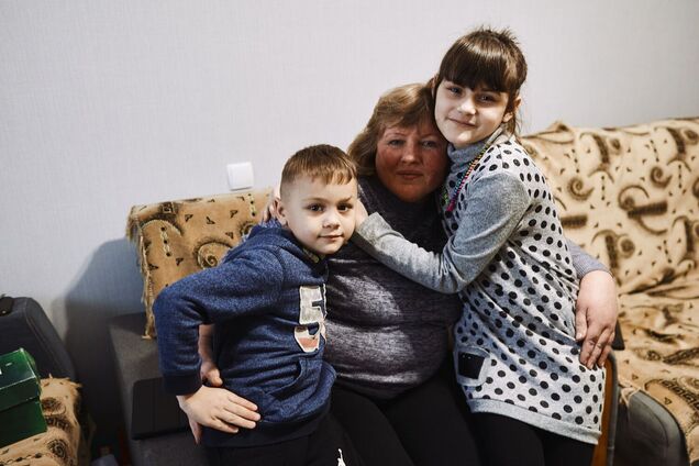 'Ни один ребенок не попал в интернат': Фонд Рината Ахметова поделился советами патронатной воспитательницы 15 детей из Харьковщины