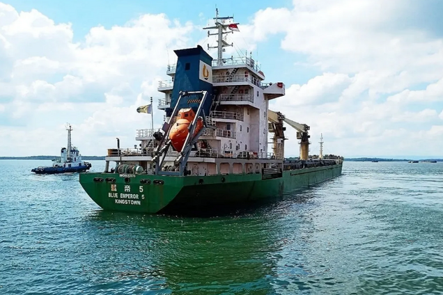 Украинский экипаж покинул атакованное хуситами судно Verbena – Центральное командование США