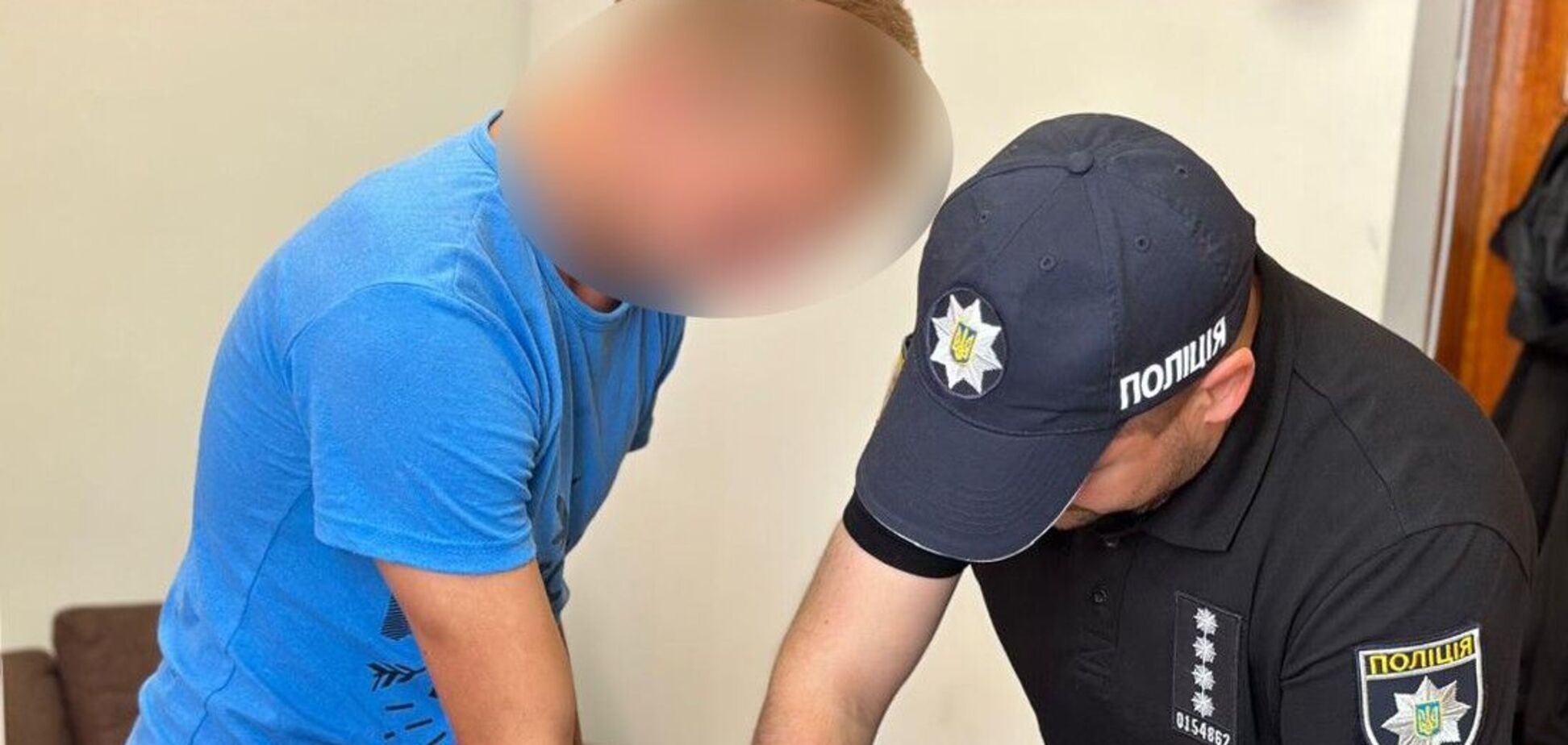 Одессит ограбил женщину