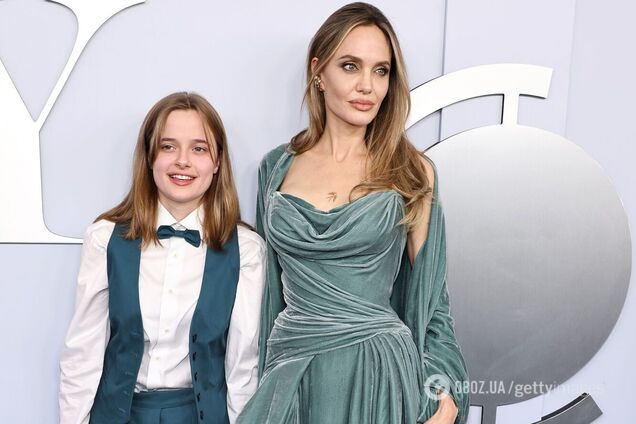 Стильный дуэт. Анджелина Джоли и ее дочь Вивьен вышли на красную дорожку Tony Awards 2024 в оригинальных образах