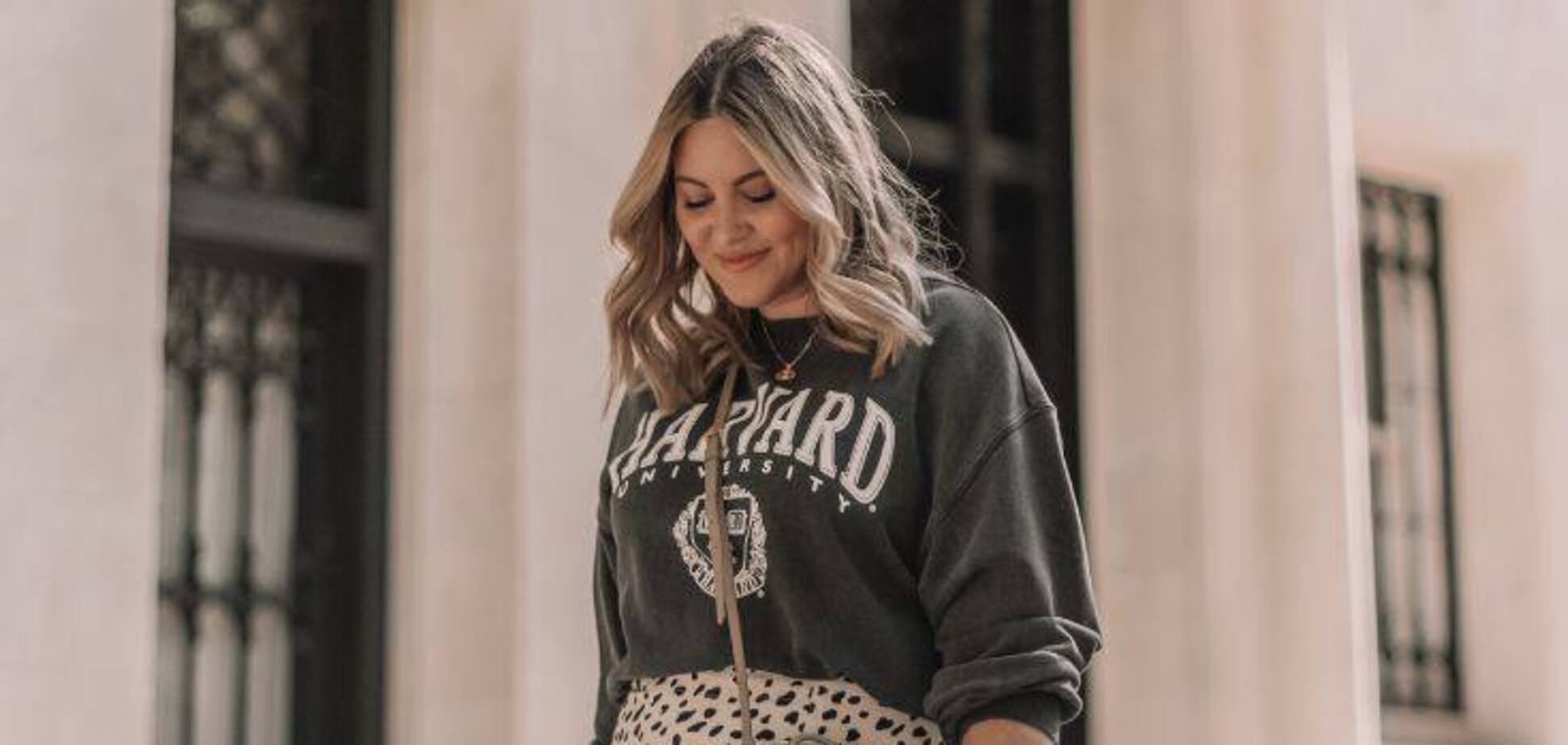 Звездная стилистка раскрыла лайфхаки, как скрыть живот и подчеркнуть талию. Фото