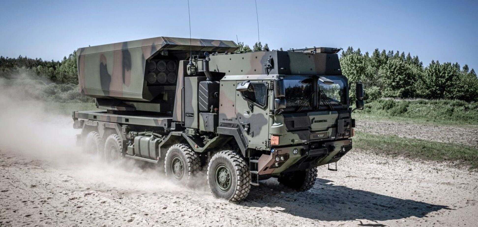 Обновленный HIMARS: немецкий концерн презентовал РСЗО под массовую дальнобойную крылатую ракету JASSM. Фото