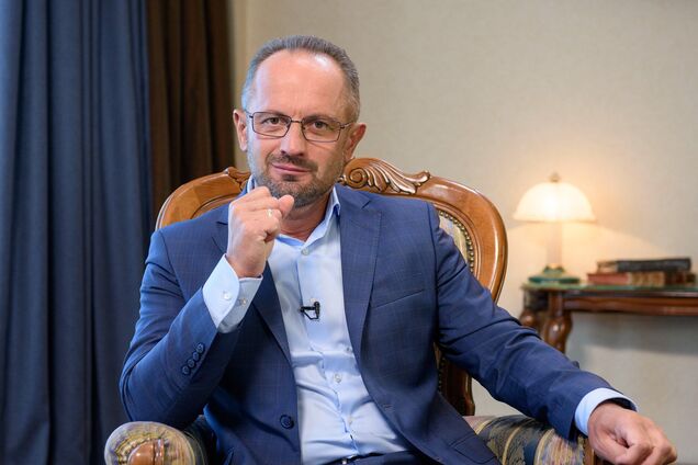 'Страна славится фальсифицированными долларами': Бессмертный объяснил, для чего Путин уехал в КНДР. Видео