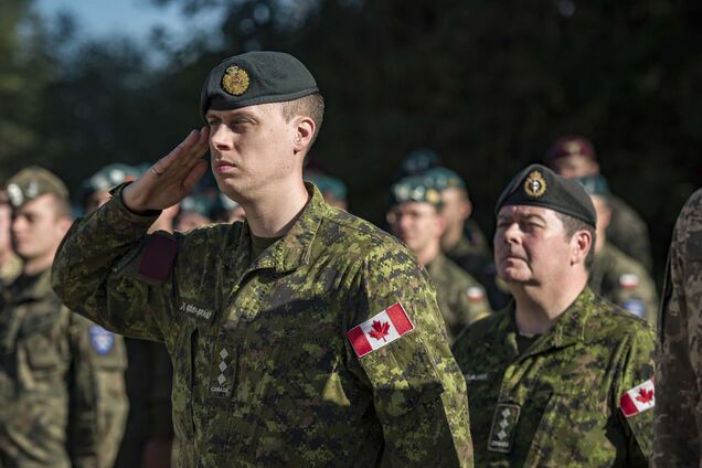 Канада не будет отправлять своих военных инструкторов в Украину: названа причина