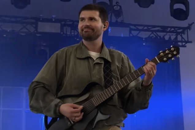 Noize MC на концерті в Іспанії виступив у футболці полку 'Азов'. Відео