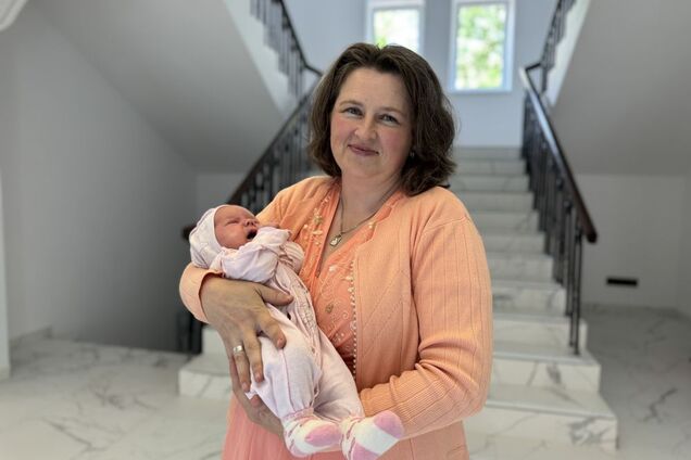 У Львові жінка, якій ставили діагноз 'безпліддя', народила восьму дитину. Фото