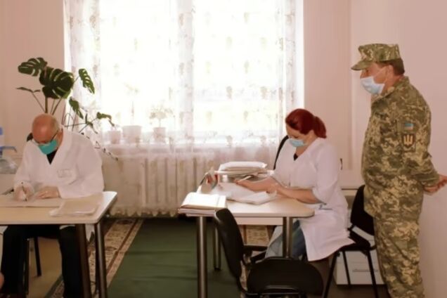 Чи повинні проходити ВЛК військовозобов'язані, які мають право на відстрочку: роз'яснення