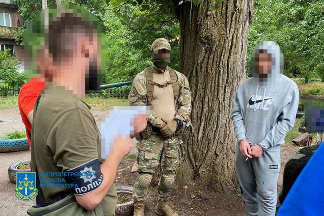 У Кривому Розі викрили злочинну групу, причетну до замаху на умисне вбивство. Фото та відео