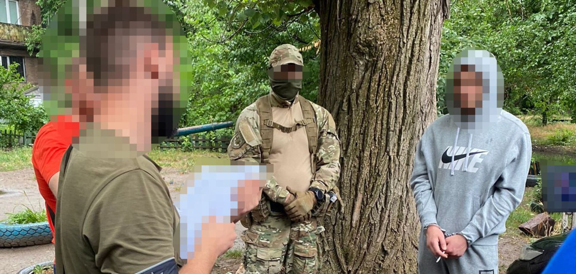 У Кривому Розі викрили злочинну групу, причетну до замаху на умисне вбивство. Фото та відео