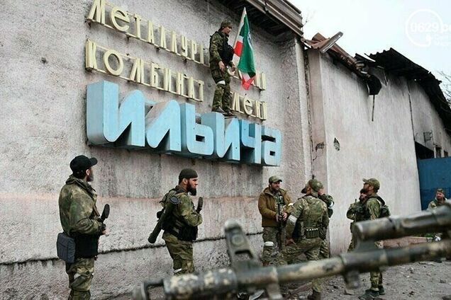 У Маріуполі зафіксували збільшення інженерної техніки окупантів: стало відомо, що відбувається. Відео