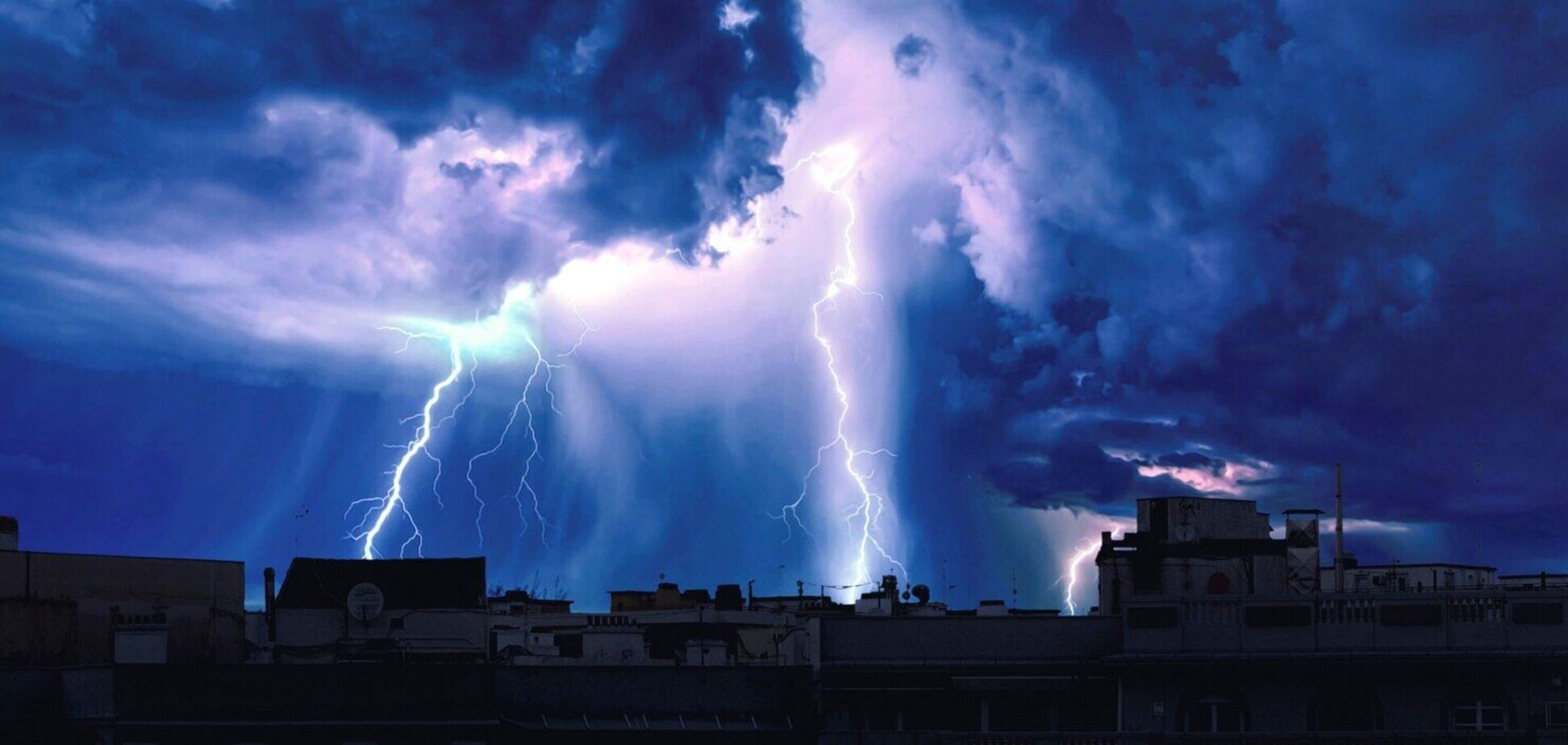 Україну знову затягне дощами, можливі град і шквали: синоптики дали прогноз погоди на четвер, 20 червня