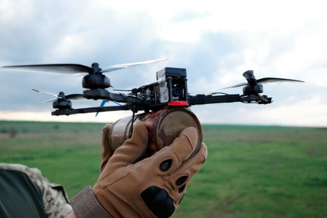 Яскрава FPV-ніч: спецпризначенці ГУР показали, як нищать російську техніку дронами. Відео
