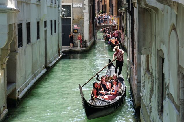 В Венеции ограничили размер туристических групп и запретили громкоговорители
