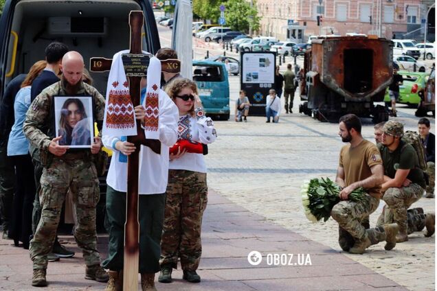 Віддала життя за Україну: у Києві почалося прощання з бойовою медикинею Іриною Цибух. Фото і відео
