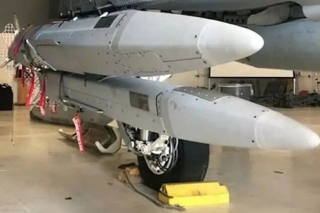 Зеленський: обмеження щодо ударів по РФ ракетами ATACMS треба скасувати