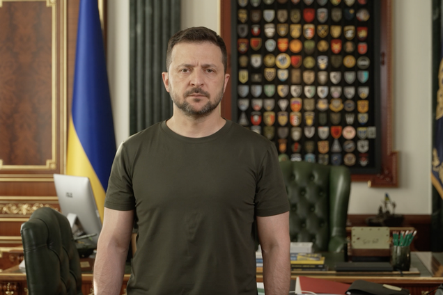 'Российскую боевую авиацию нужно уничтожать': Зеленский заявил, что ждет разрешения партнеров бить по аэродромам РФ. Видео