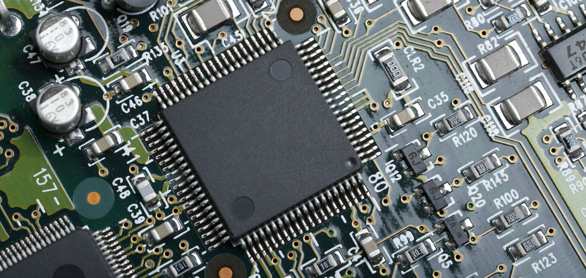 Западные чипы по-прежнему попадают в РФ