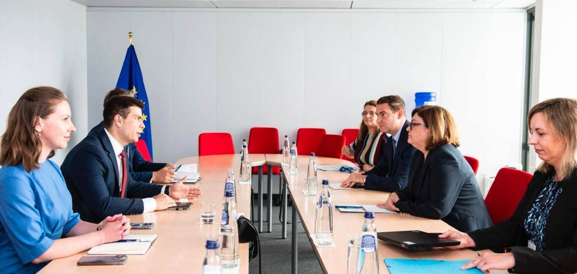 Україна та Чорногорія погодили 'транспортний безвіз'