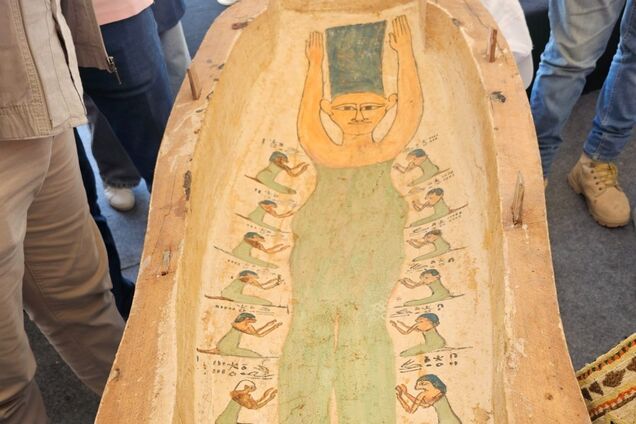 Археологи знайшли зображення персонажа 'Сімпсонів' на понад 3000-річній труні єгипетської мумії. Фото
