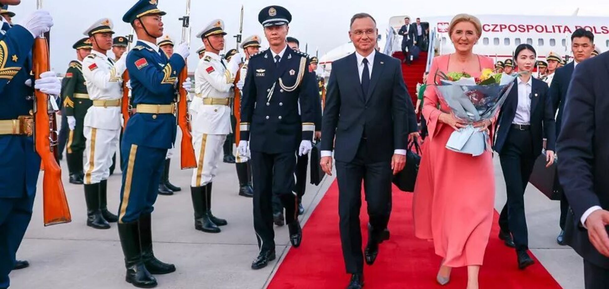 Дуда прибув з офіційним візитом до Китаю: запланована зустрічі з Сі щодо України