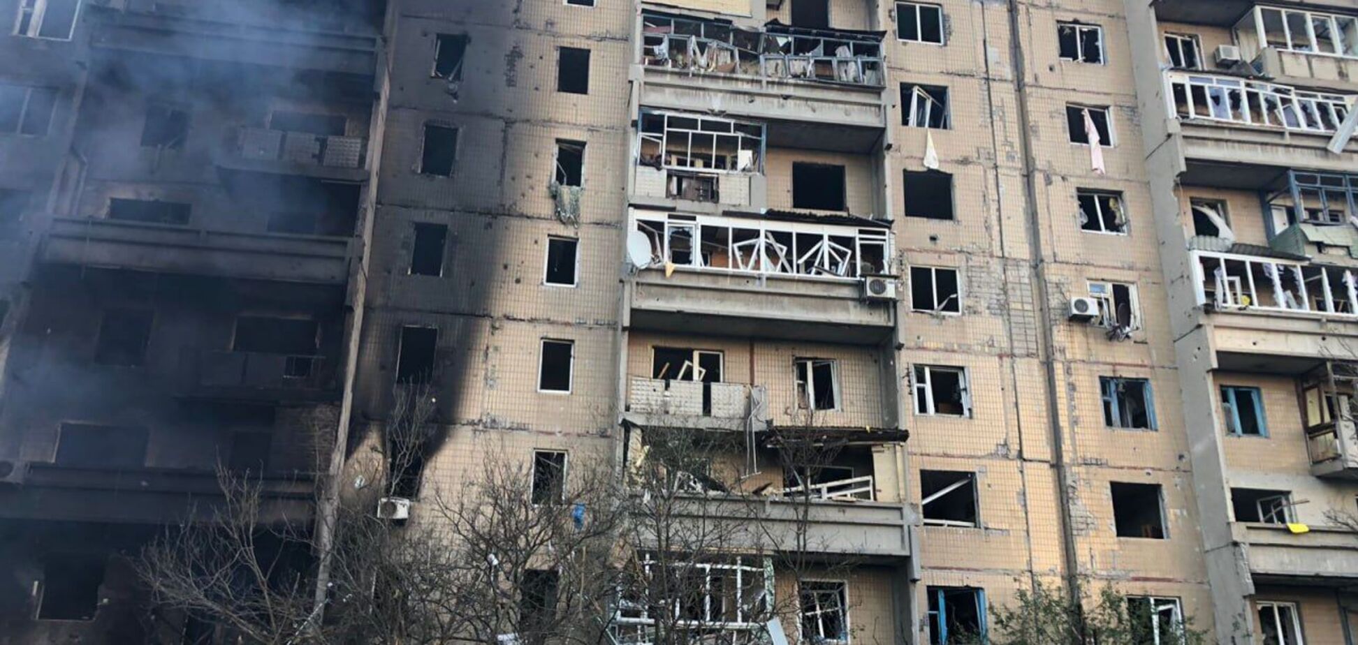 Оккупанты обстреляли жилые дома в Донецкой области: есть жертва и раненые