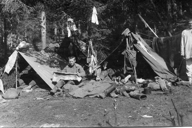 Почему в СССР в армии вместо носков носили портянки: причин было несколько