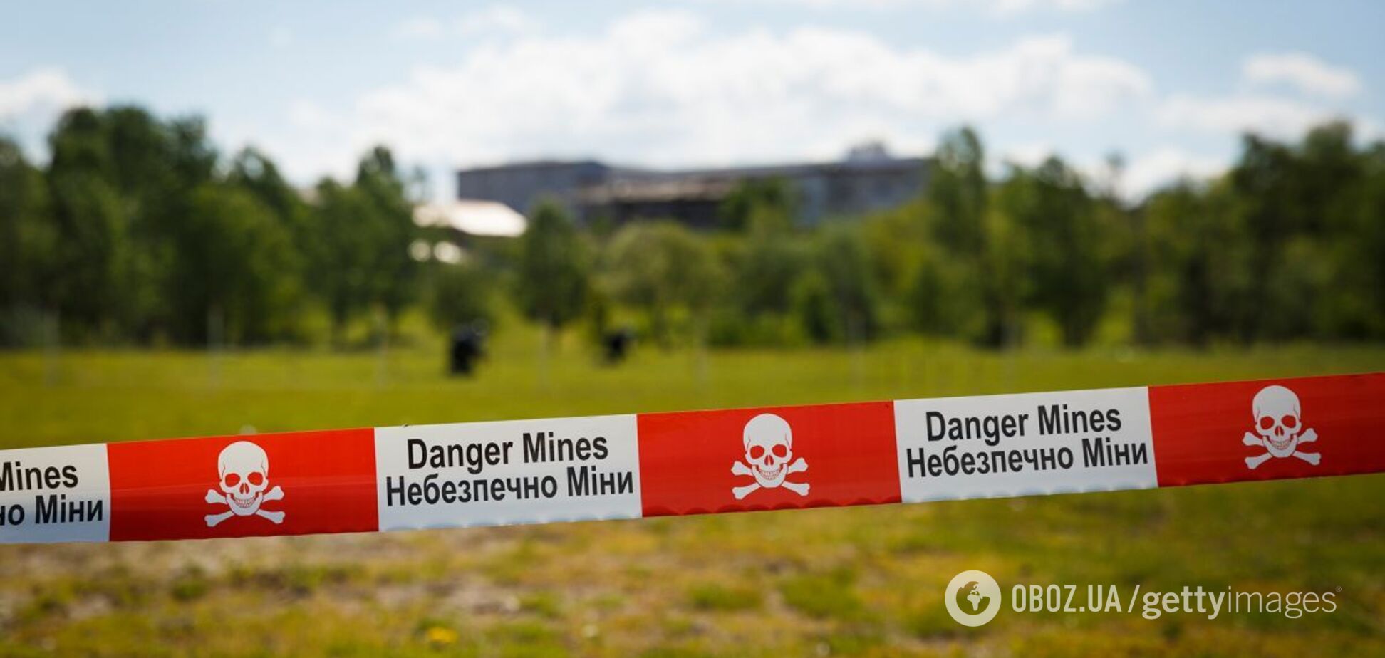 На Харківщині автомобіль підірвався на вибухівці, є поранені