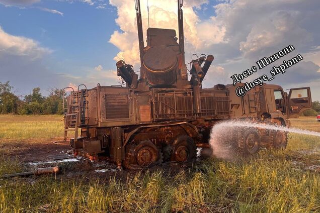 Вигорів зсередини: з'явилися фото знищеного на Донеччині російського ЗРГК 'Панцирь-С1'