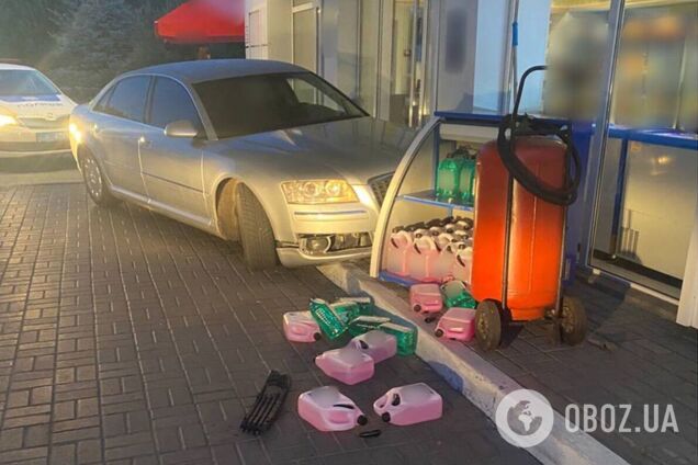 Нарушителю выписали сразу два штрафа