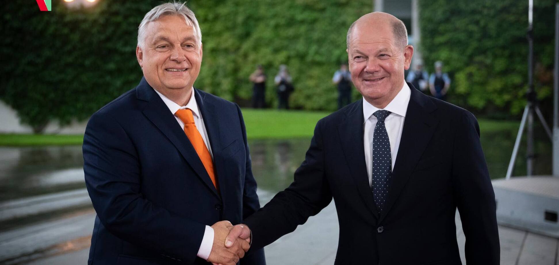 Кортеж Орбана в Німеччині потрапив у ДТП: загинув поліцейський. Фото