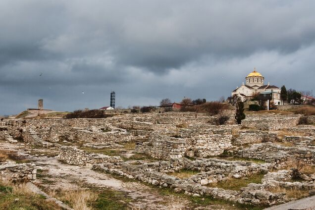 Оккупанты полностью уничтожили 'Херсонес Таврический' в Крыму: на его месте возвели новострой