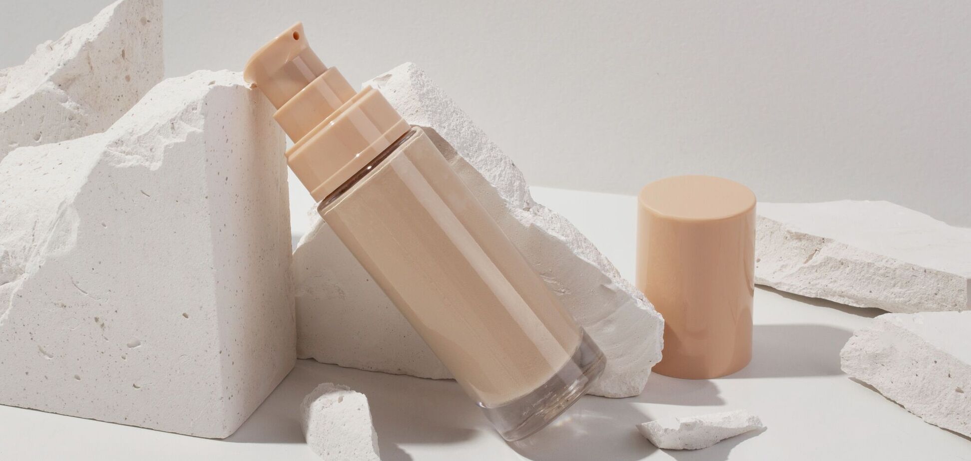 Змішування тонального і зволожуючого крему: як це зробити правильно і навіщо потрібно