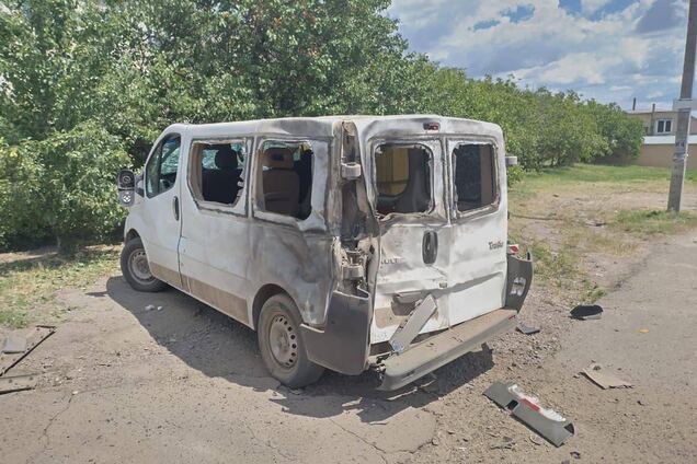 Росіяни дроном підірвали авто у Херсонській області